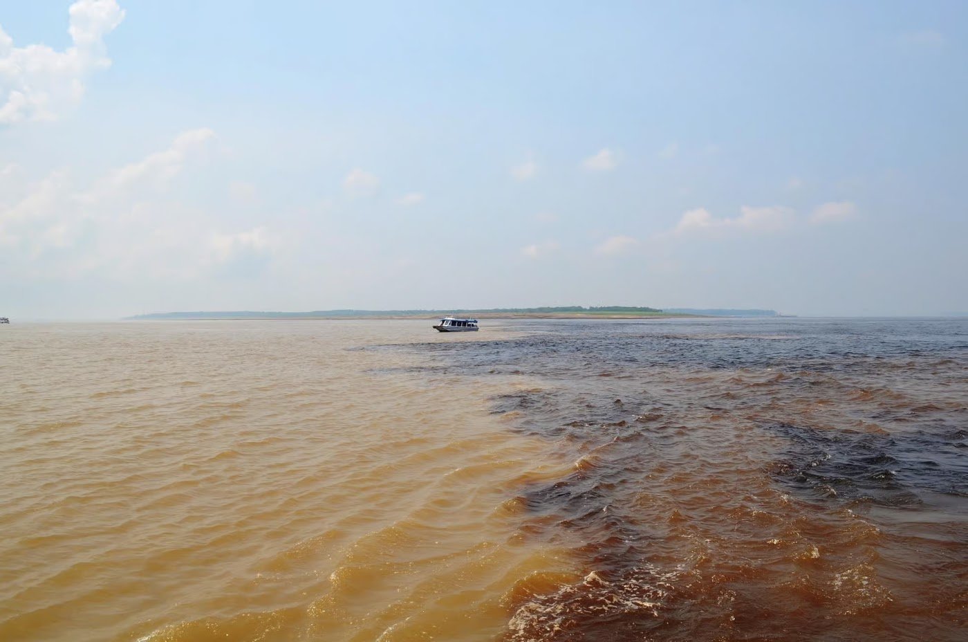 Encontro das Águas dos rios Negro e Solimões